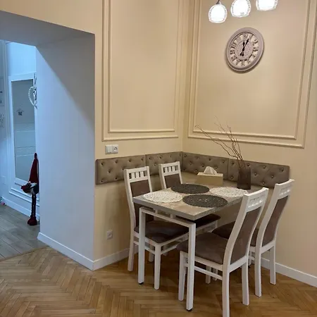 Siesta On Stefanyka Appartamento *